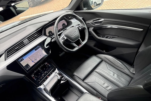 Used Audi e-tron 2022 for sale - 76138131: Photo 40