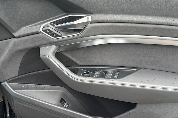 Used Audi e-tron 2022 for sale - 76138131: Photo 50