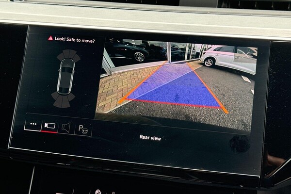 Used Audi e-tron 2022 for sale - 76138131: Photo 5