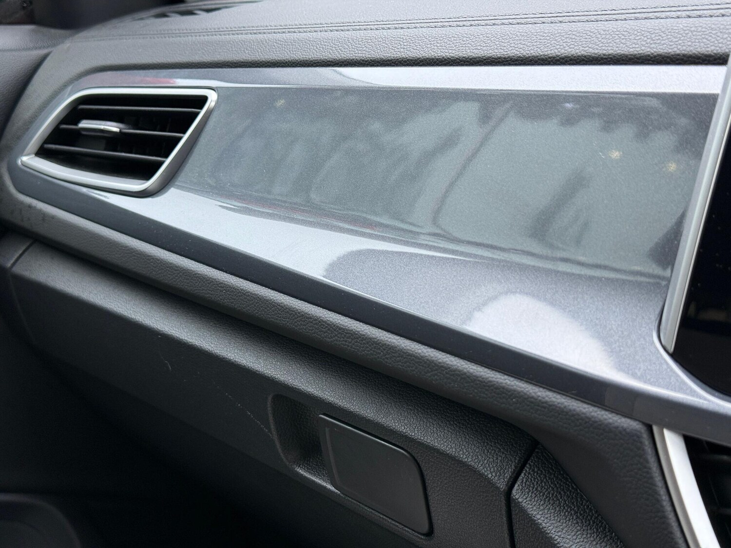 Used Volkswagen T-Roc for sale - 77468532: Photo 15