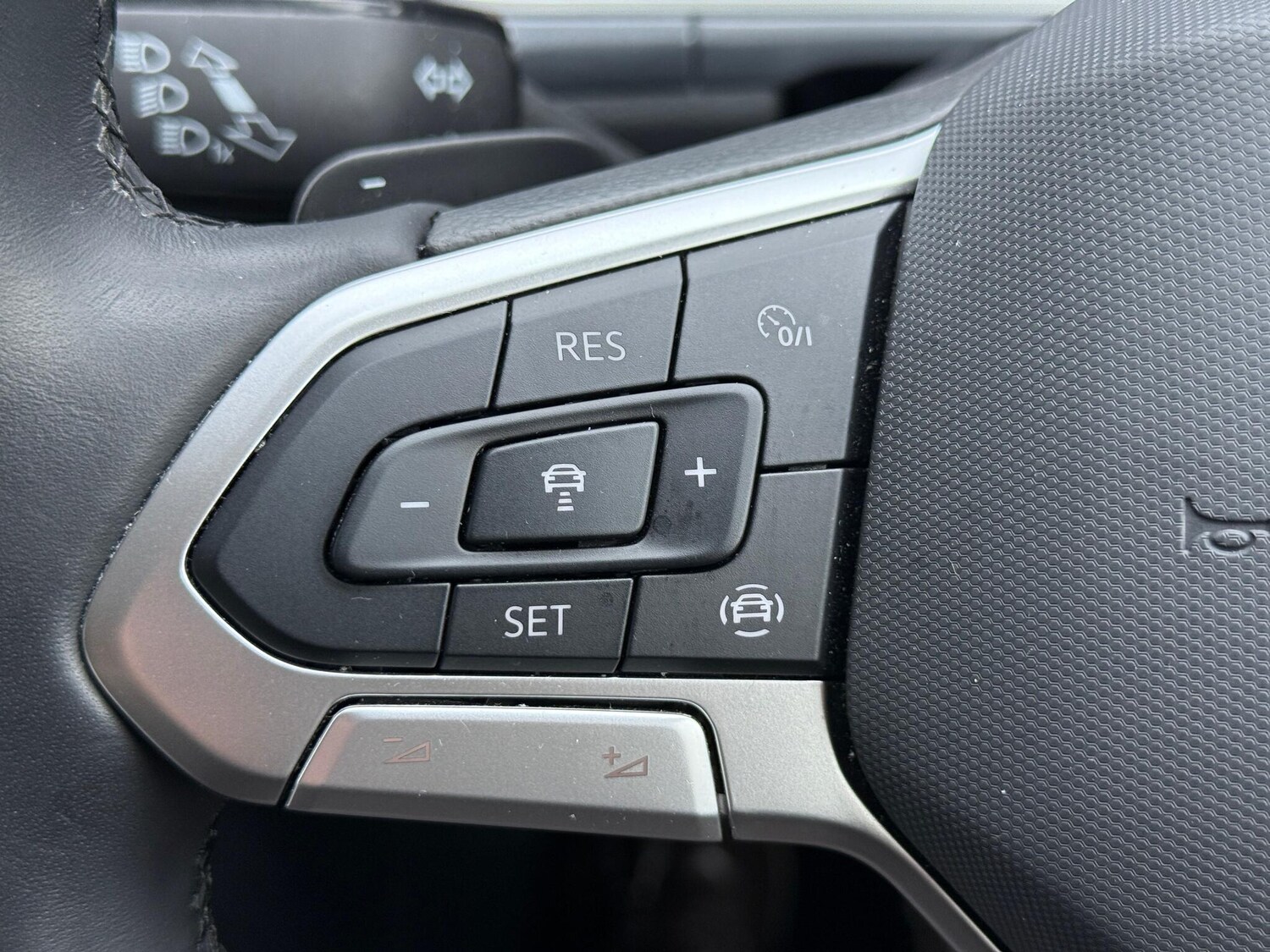 Used Volkswagen T-Roc for sale - 77468532: Photo 21