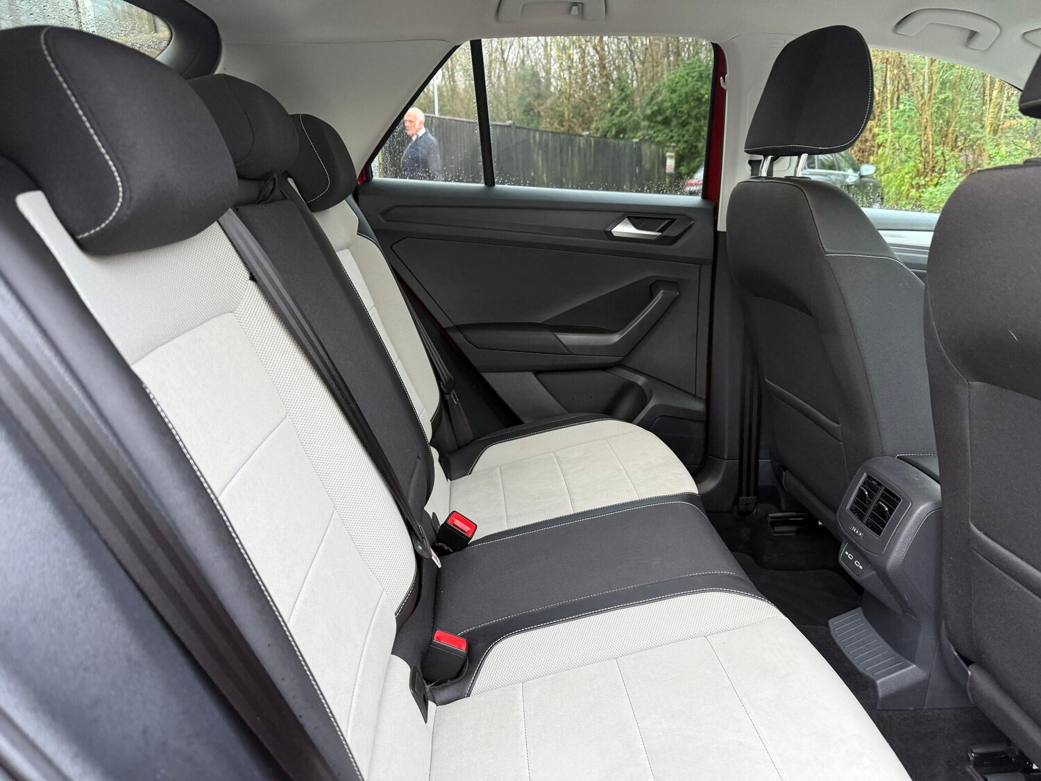 Used Volkswagen T-Roc for sale - 77468532: Photo 27