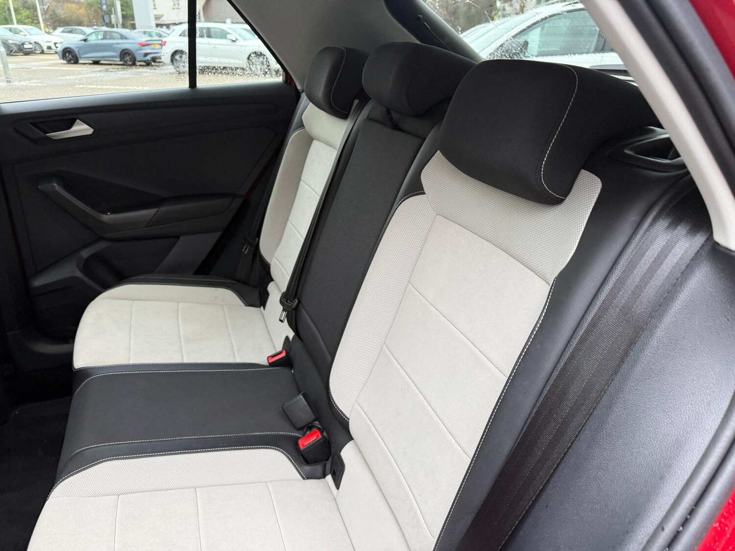 Used Volkswagen T-Roc for sale - 77468532: Photo 43