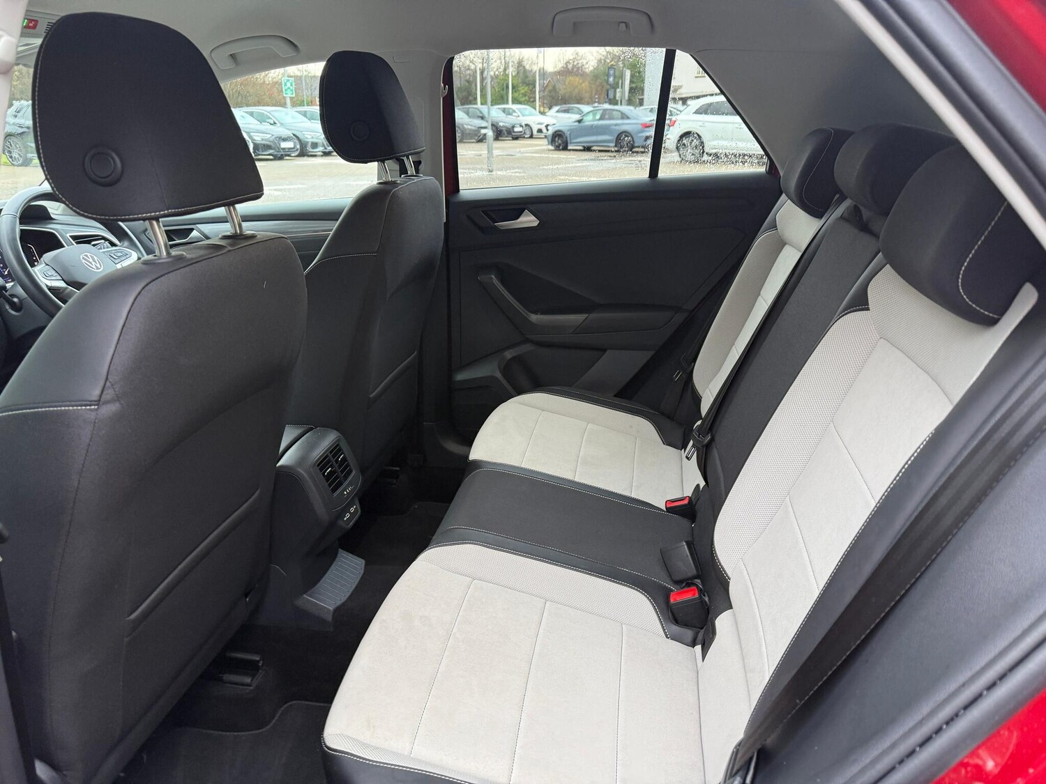 Used Volkswagen T-Roc for sale - 77468532: Photo 44