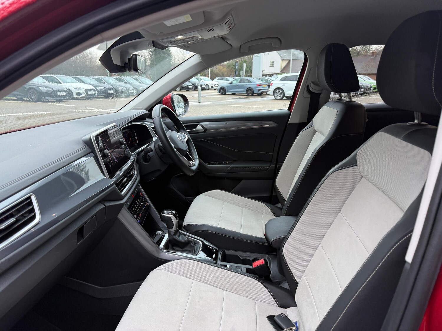 Used Volkswagen T-Roc for sale - 77468532: Photo 48