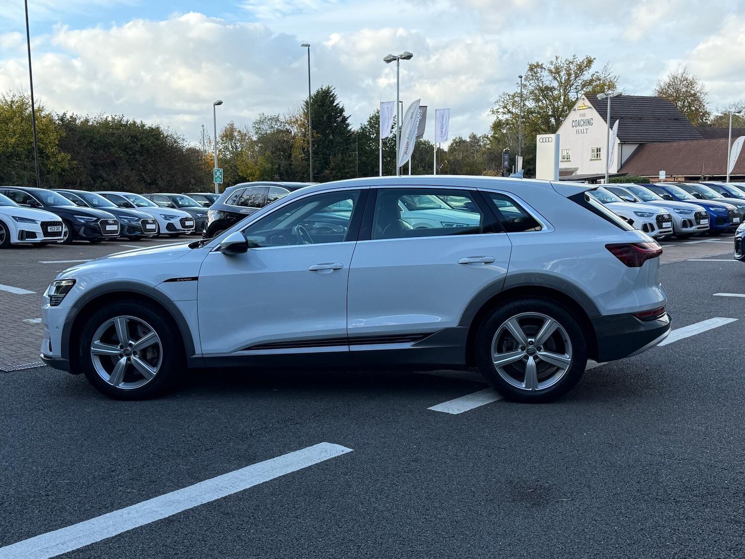Used Audi e-tron 2020 for sale - 76398015: Photo 16