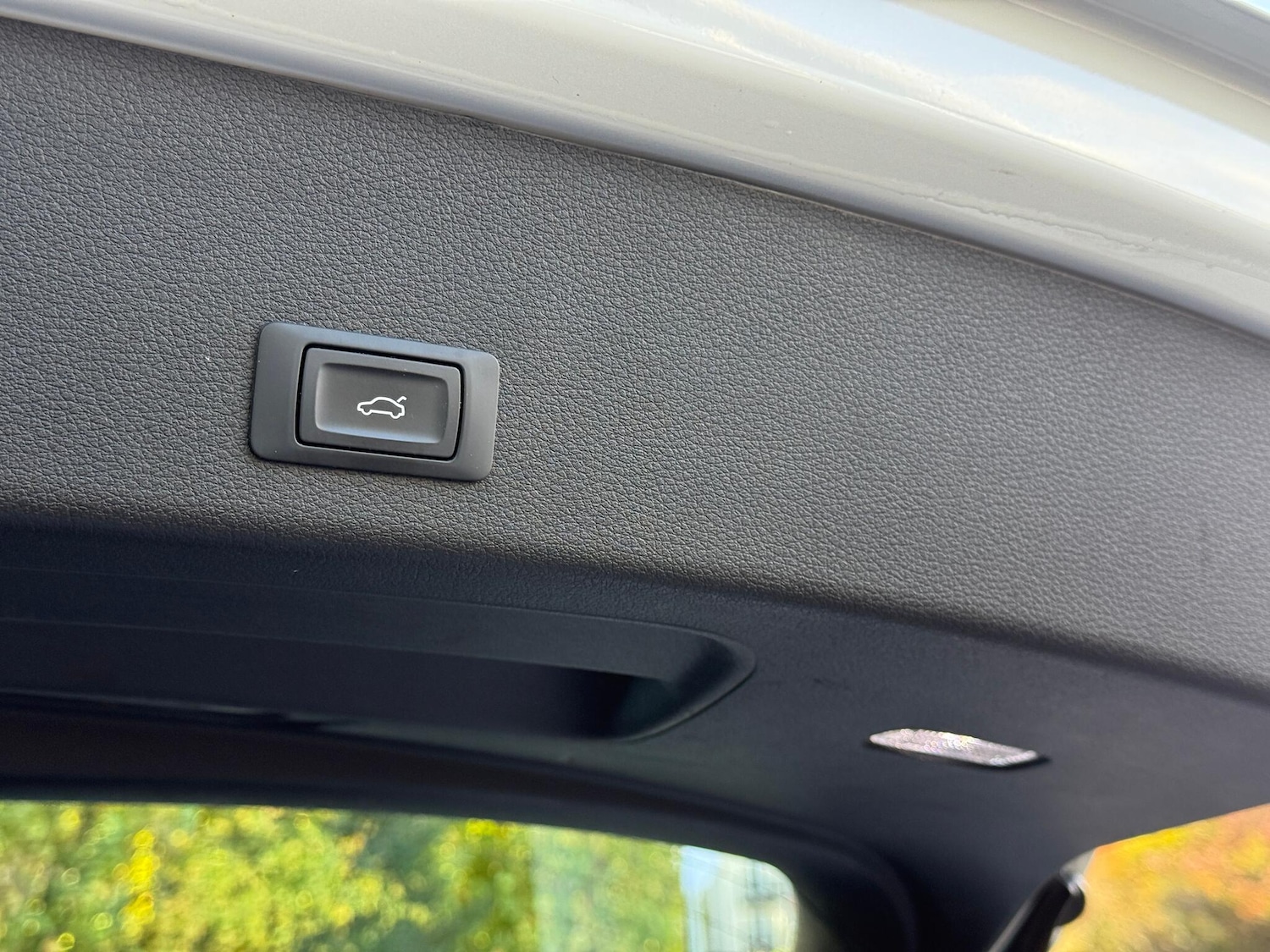 Used Audi e-tron 2020 for sale - 76398015: Photo 27