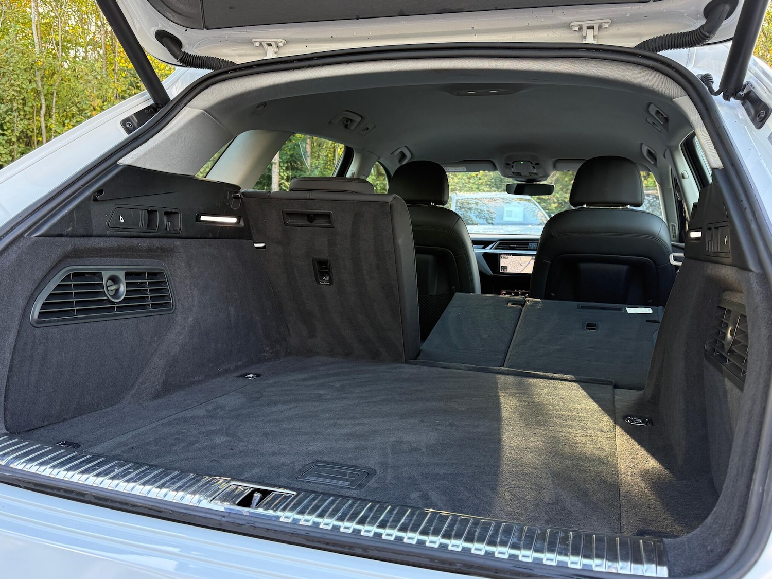 Used Audi e-tron 2020 for sale - 76398015: Photo 28