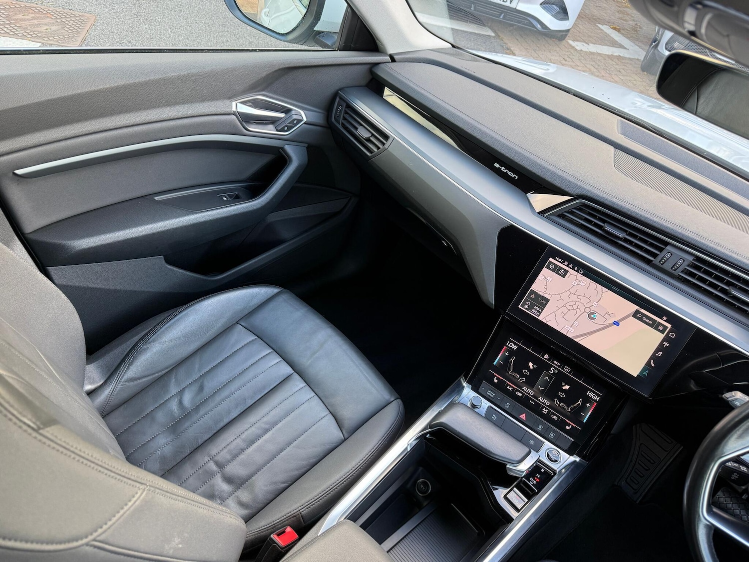 Used Audi e-tron 2020 for sale - 76398015: Photo 52