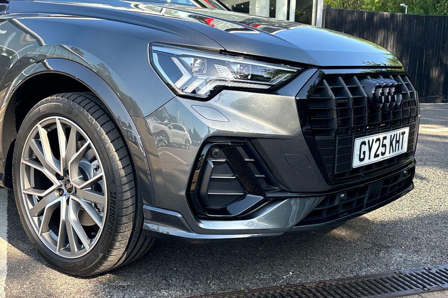 Used Audi Q3 2025 for sale - 76521635: Photo 2