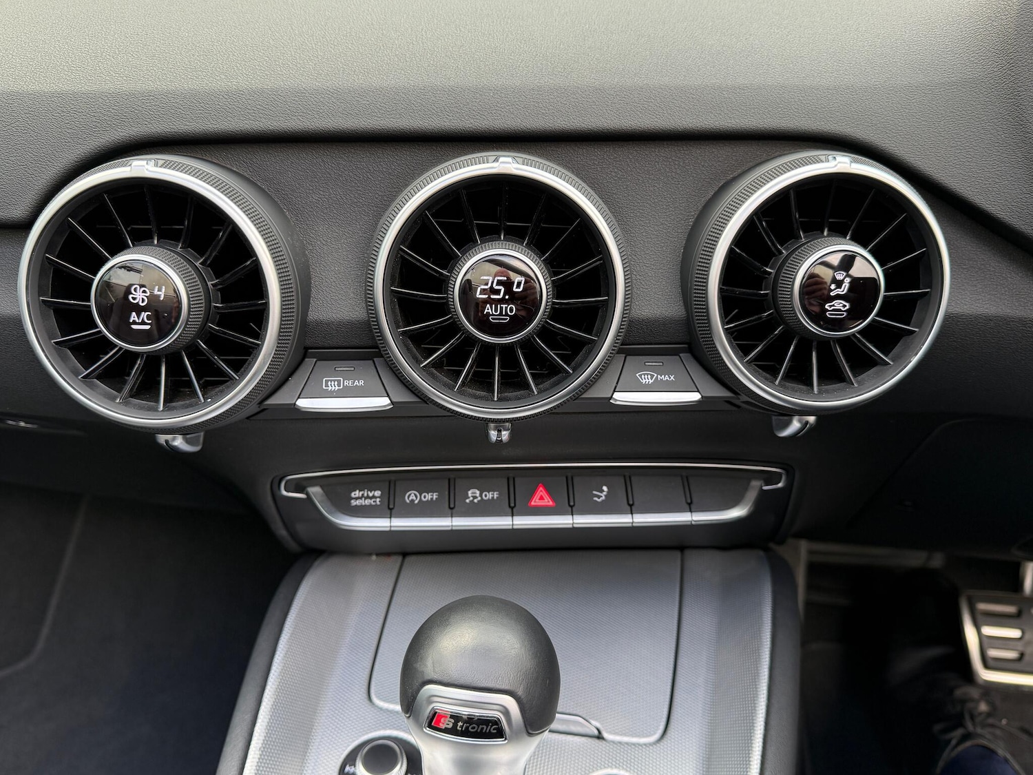 Used Audi TT 2023 for sale - 76688918: Photo 42