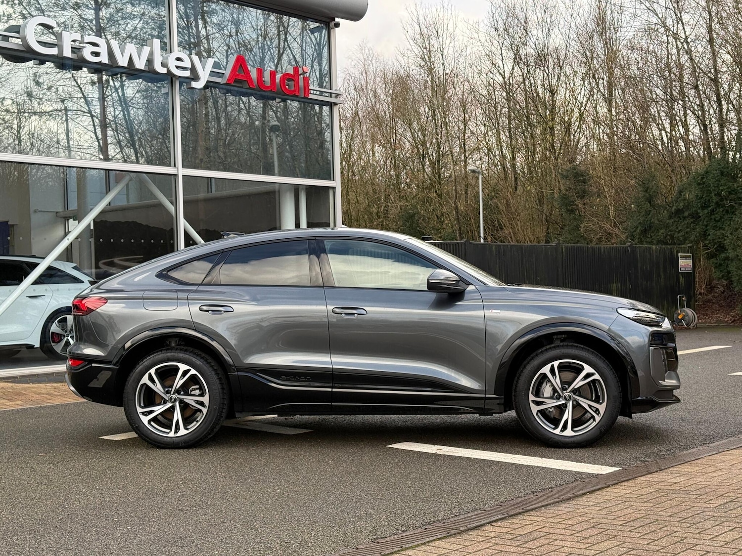 Used Audi Q6 e-tron 2025 for sale - 77306035: Photo 2