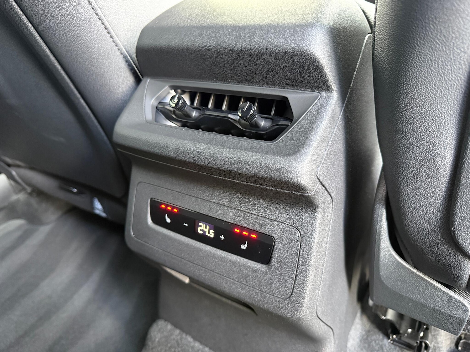 Used Audi Q6 e-tron 2025 for sale - 77306035: Photo 31