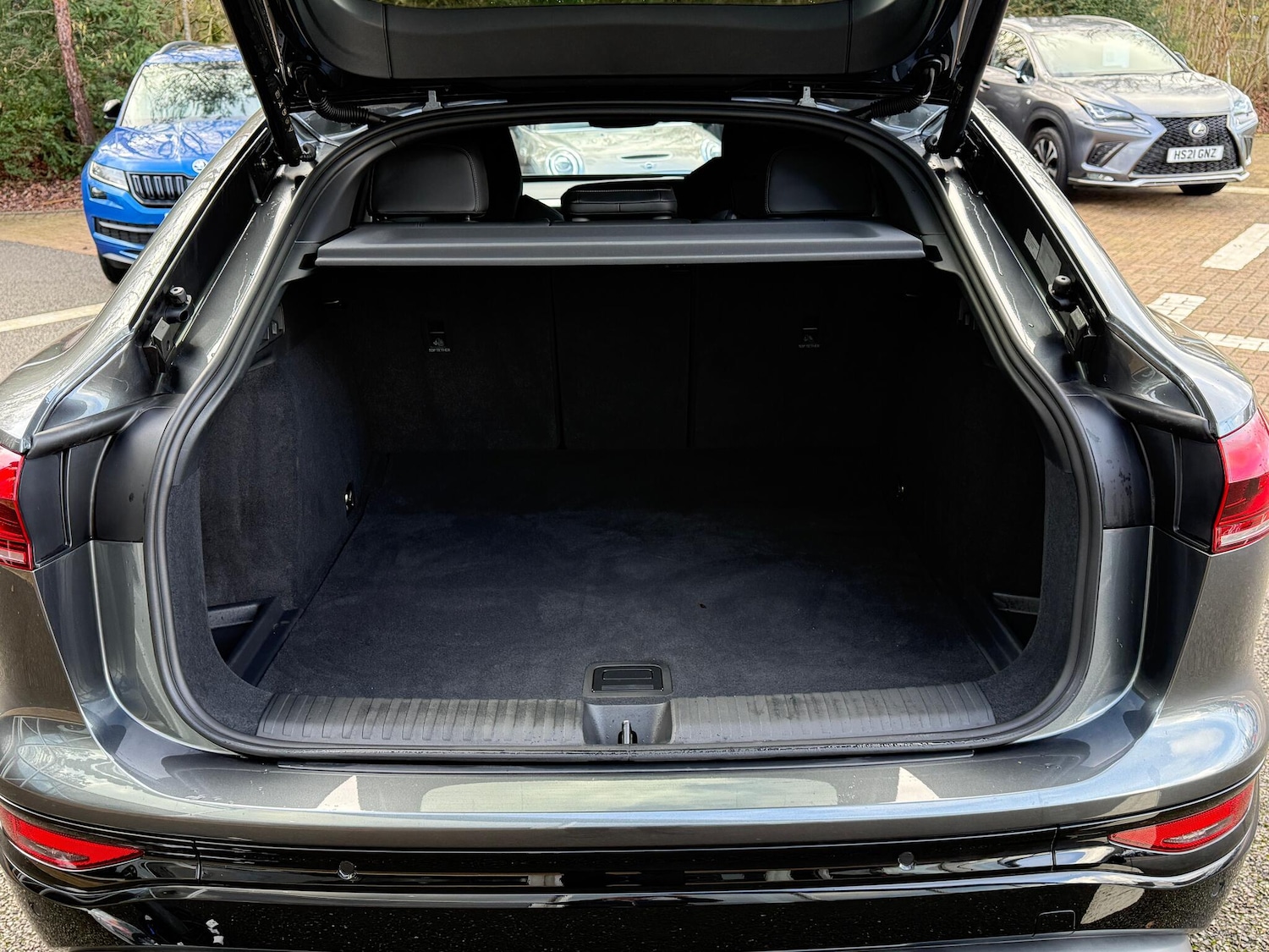 Used Audi Q6 e-tron 2025 for sale - 77306035: Photo 38