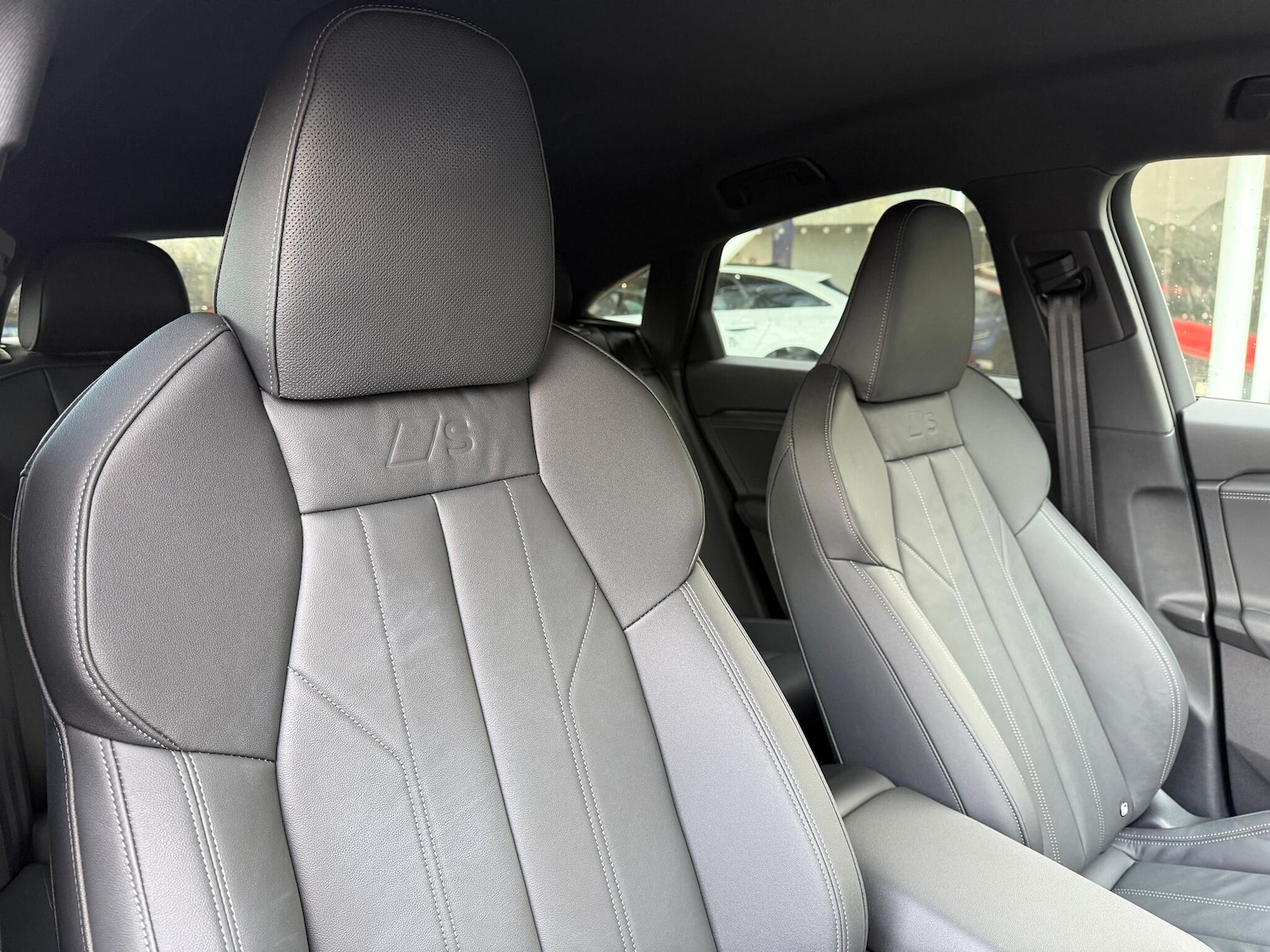 Used Audi Q6 e-tron 2025 for sale - 77306035: Photo 43