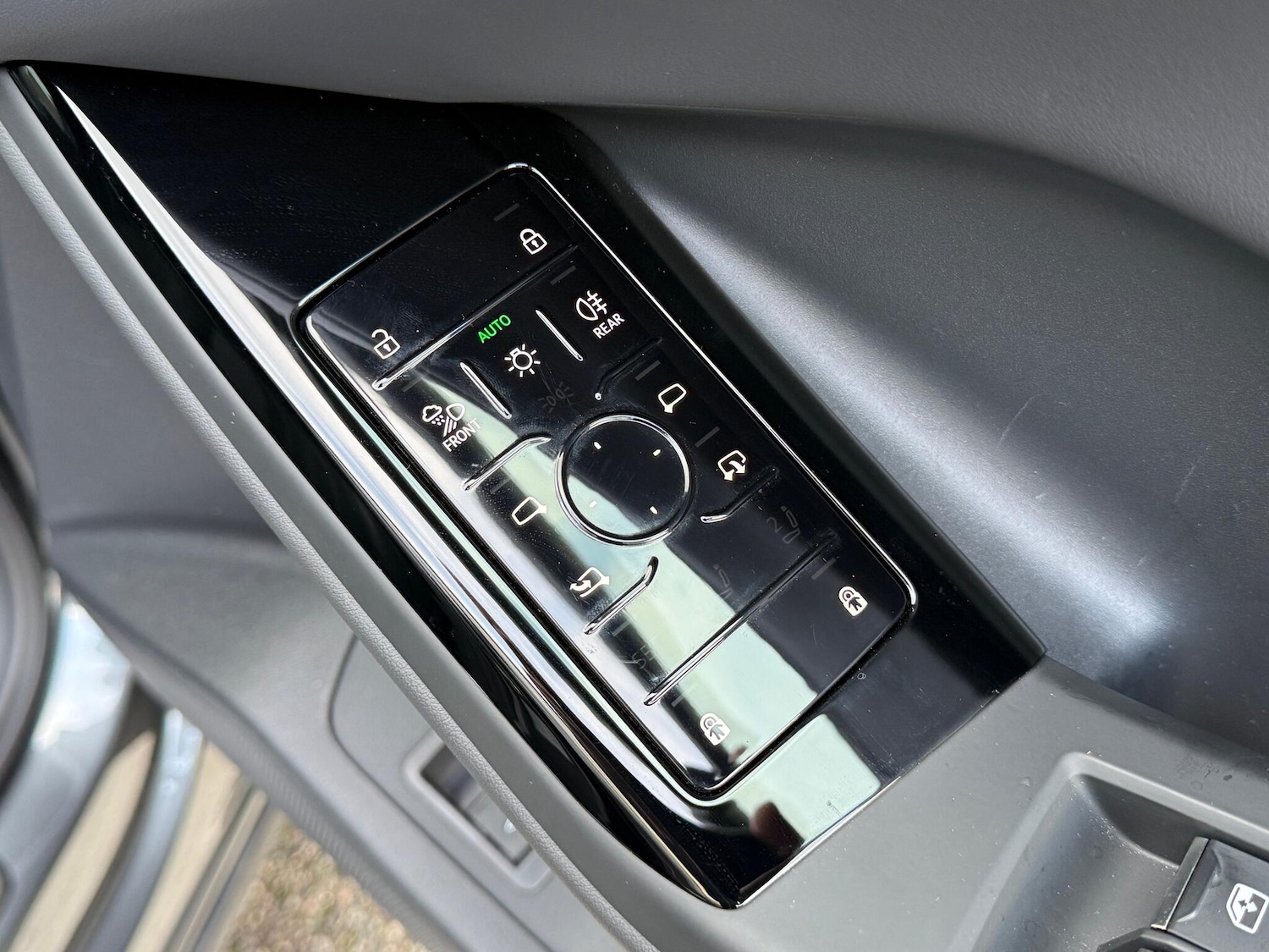 Used Audi Q6 e-tron 2025 for sale - 77306035: Photo 48