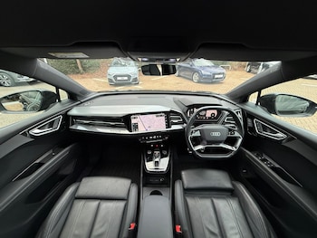 Used Audi Q4 e-tron 2022 for sale - 77162739: Photo