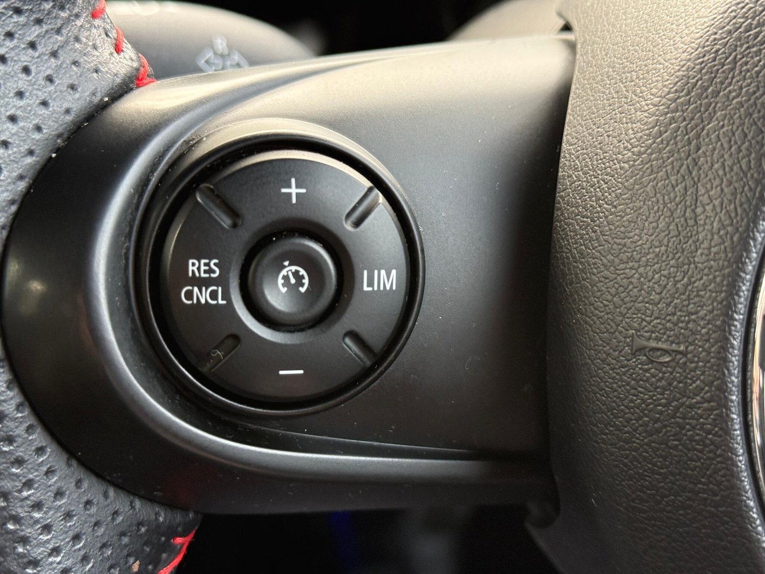 Used MINI Hatch 2019 for sale - 77203675: Photo 17