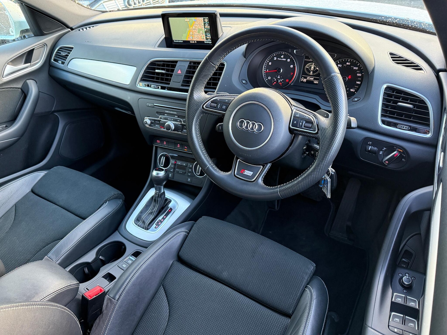 Used Audi Q3 2017 for sale - 76247621: Photo 12