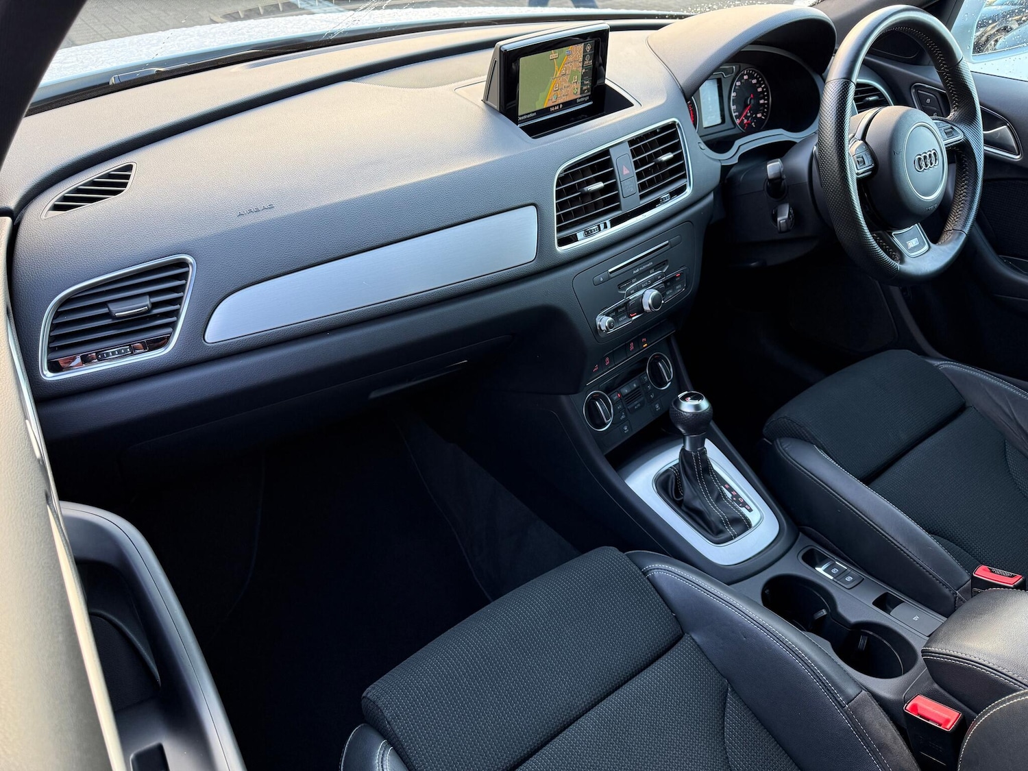 Used Audi Q3 2017 for sale - 76247621: Photo 16