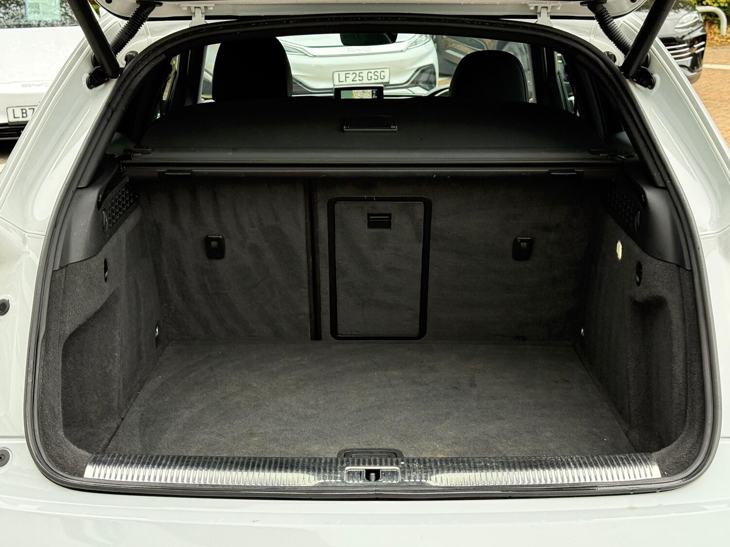 Used Audi Q3 2017 for sale - 76247621: Photo 32