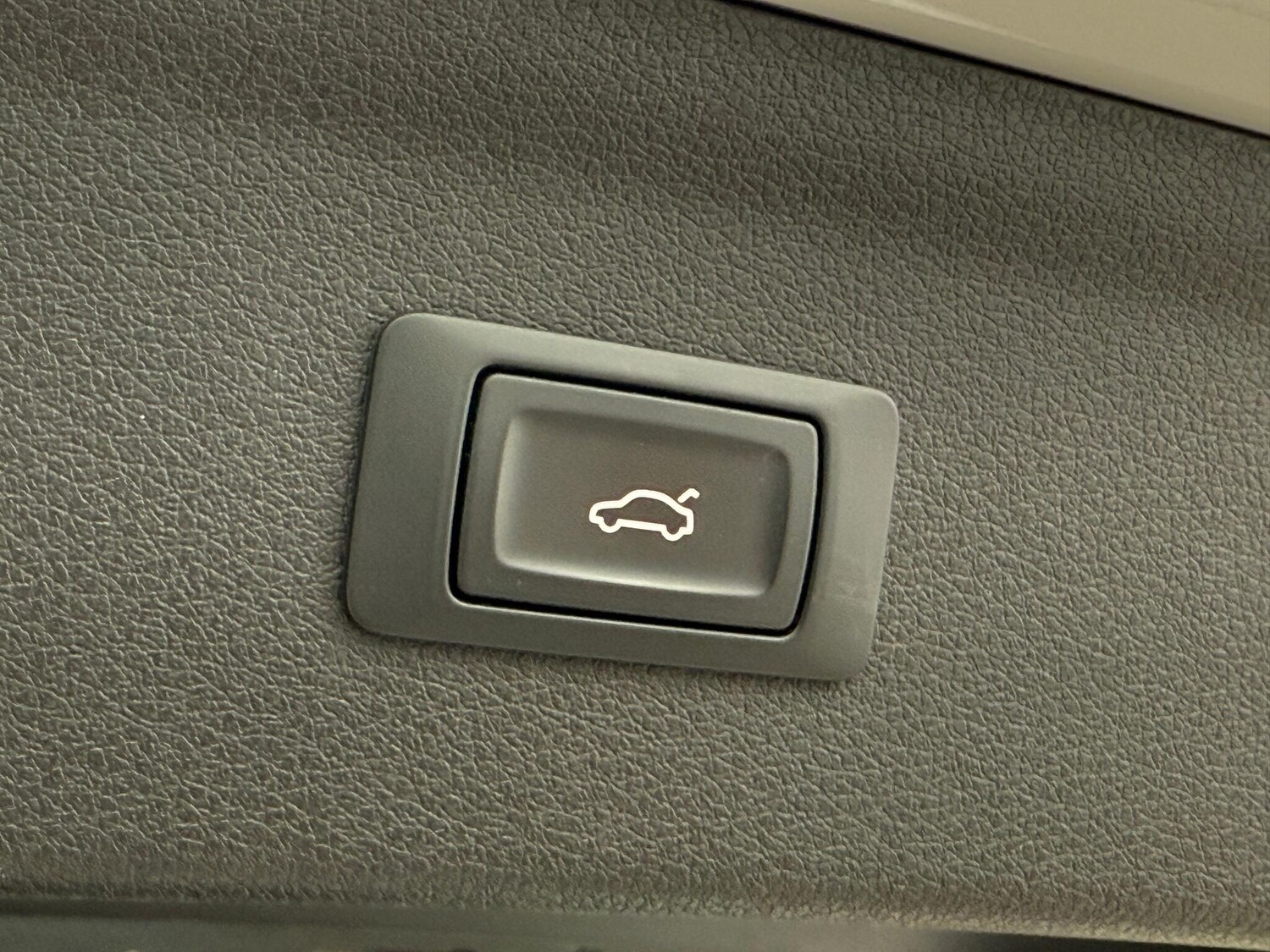 Used Audi Q3 2017 for sale - 76247621: Photo 33