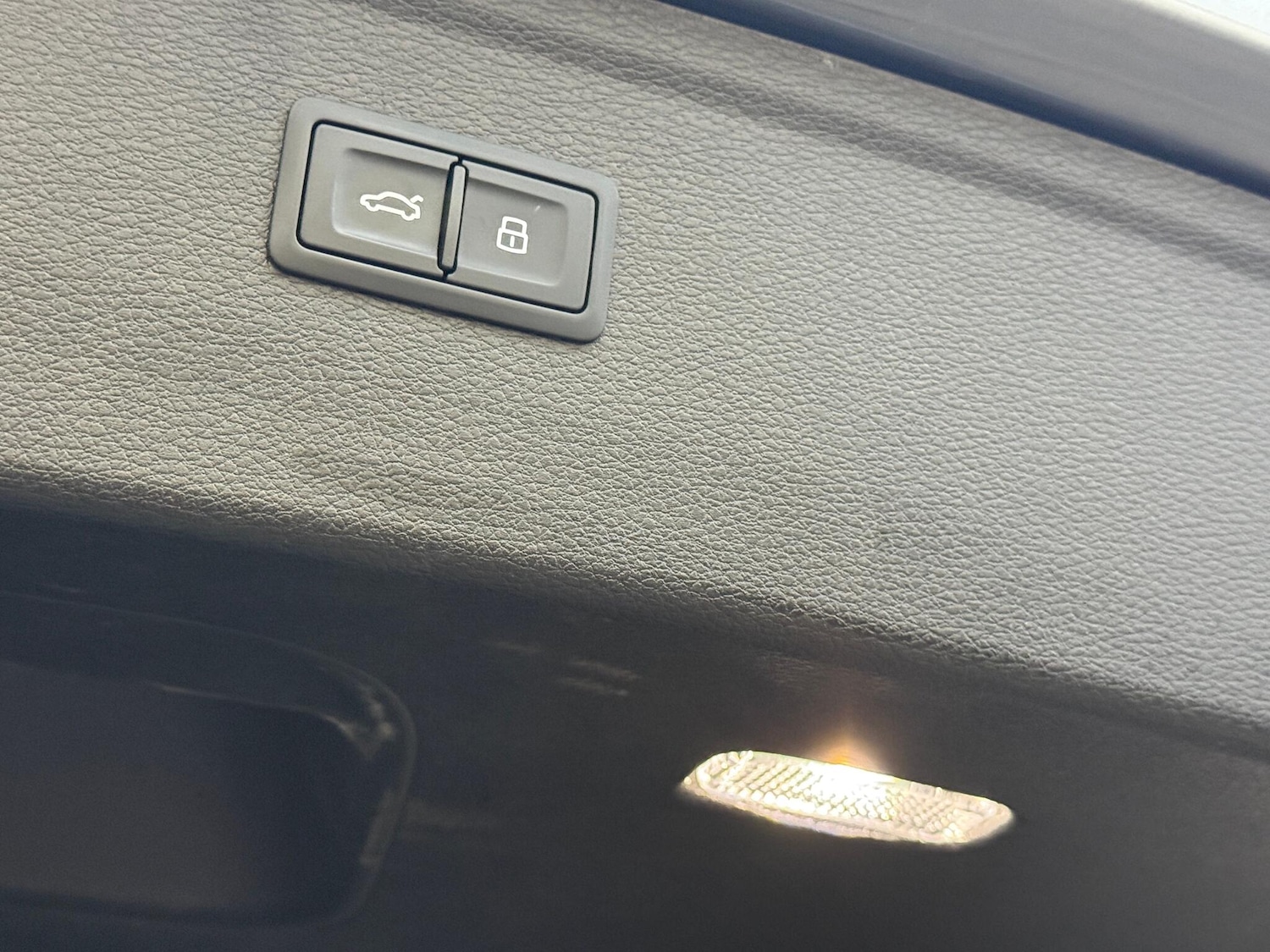 Used Audi Q5 2020 for sale - 76953023: Photo 37