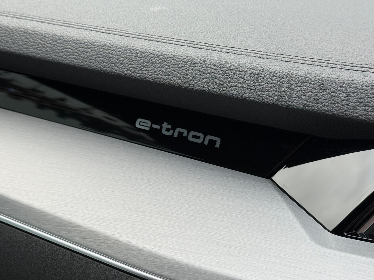 Used Audi e-tron 2022 for sale - 76780651: Photo 44