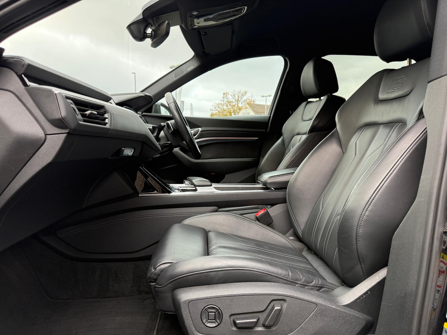 Used Audi e-tron 2022 for sale - 76780651: Photo 59