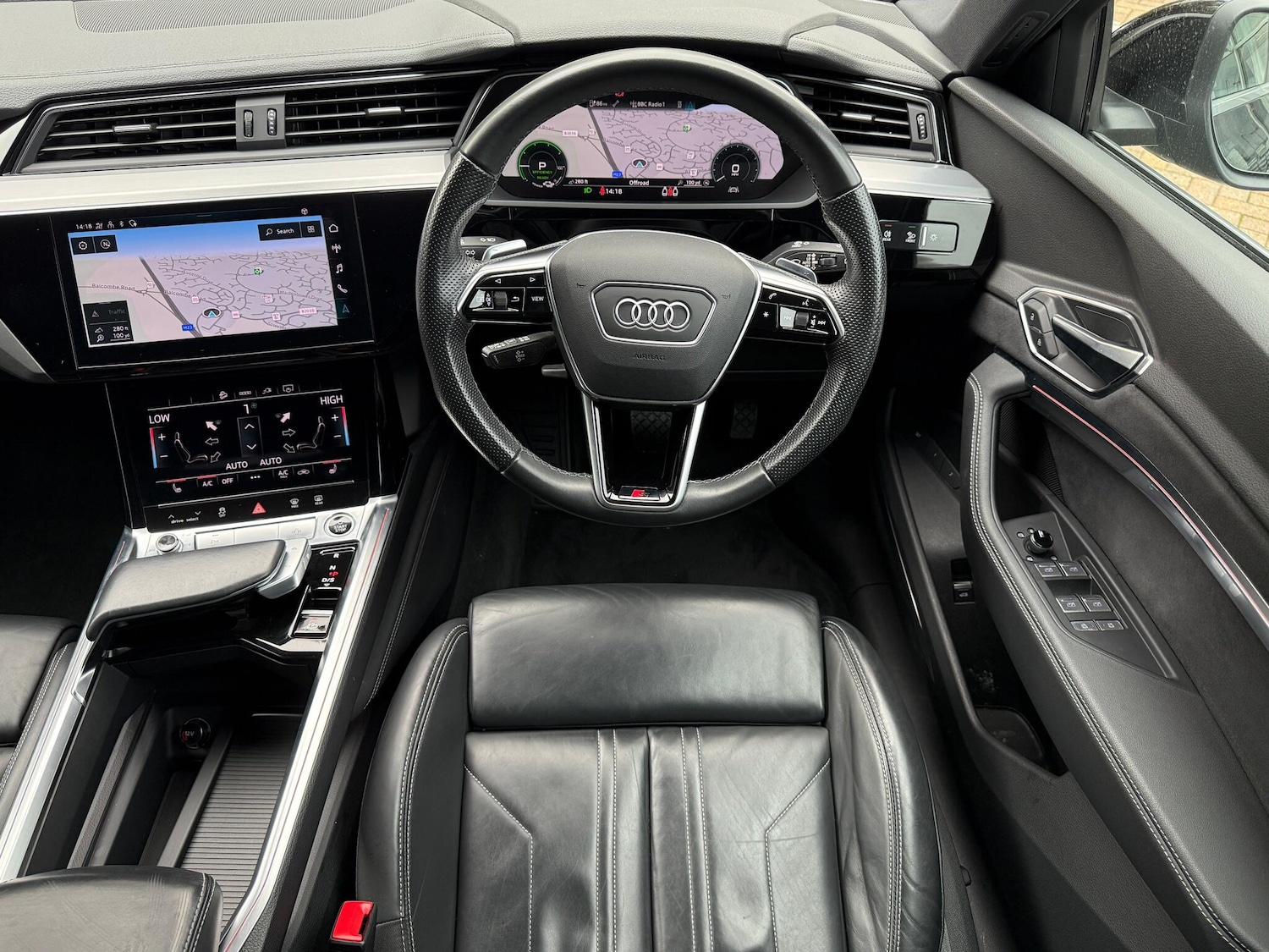 Used Audi e-tron 2022 for sale - 76780651: Photo 65