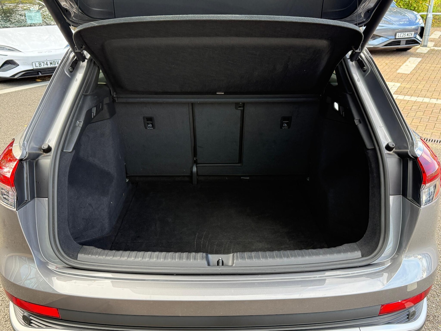 Used Audi Q4 e-tron 2023 for sale - 76398362: Photo 24