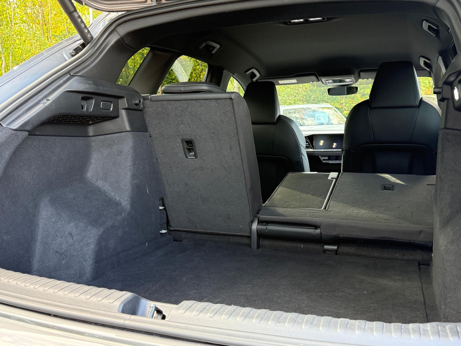 Used Audi Q4 e-tron 2023 for sale - 76398362: Photo 27