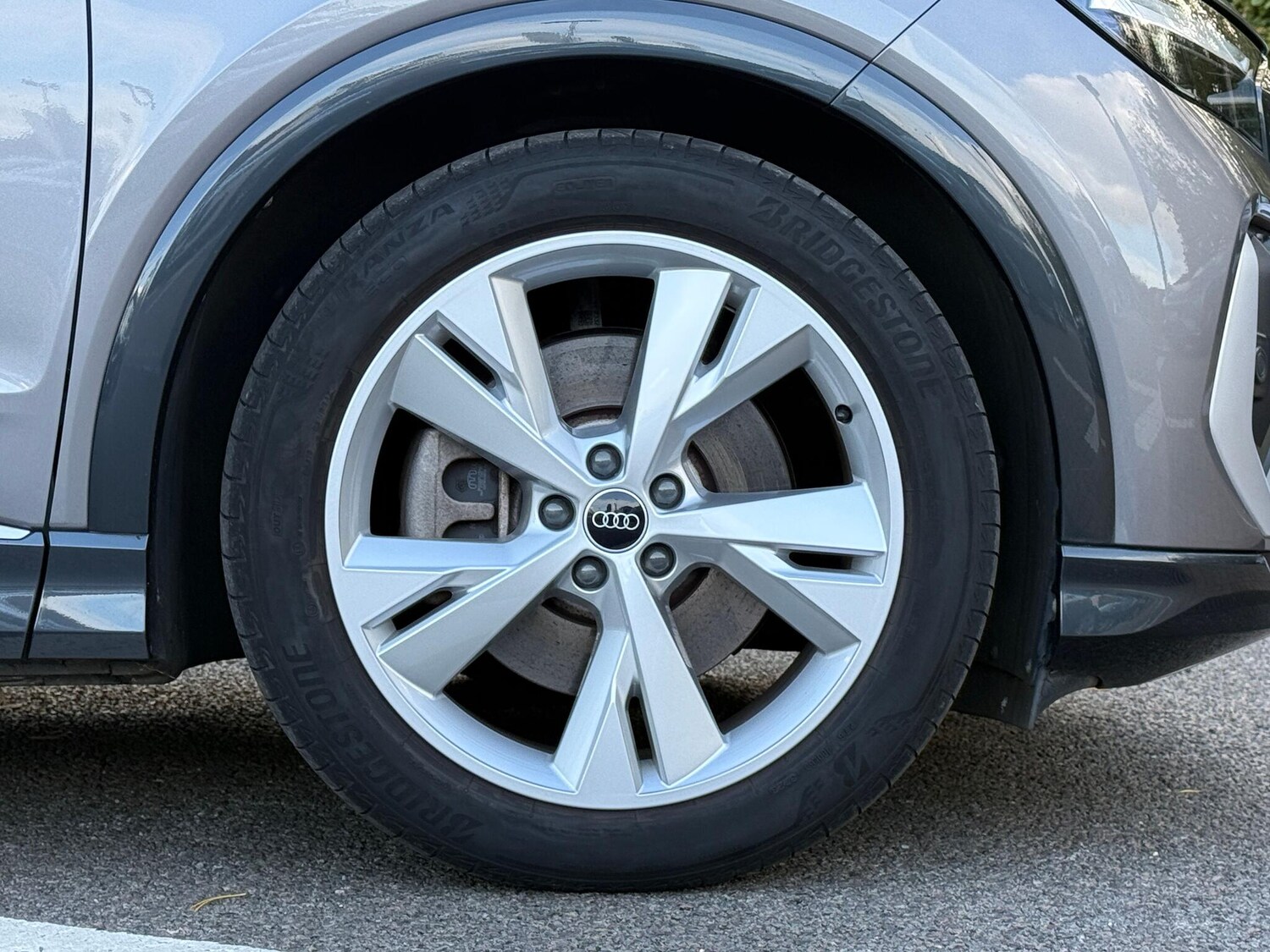 Used Audi Q4 e-tron 2023 for sale - 76398362: Photo 30