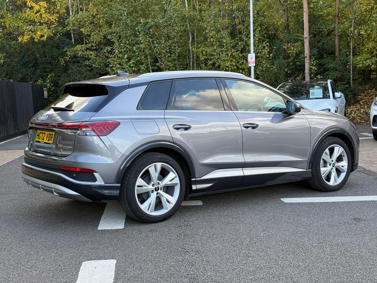 Used Audi Q4 e-tron 2023 for sale - 76398362: Photo 7