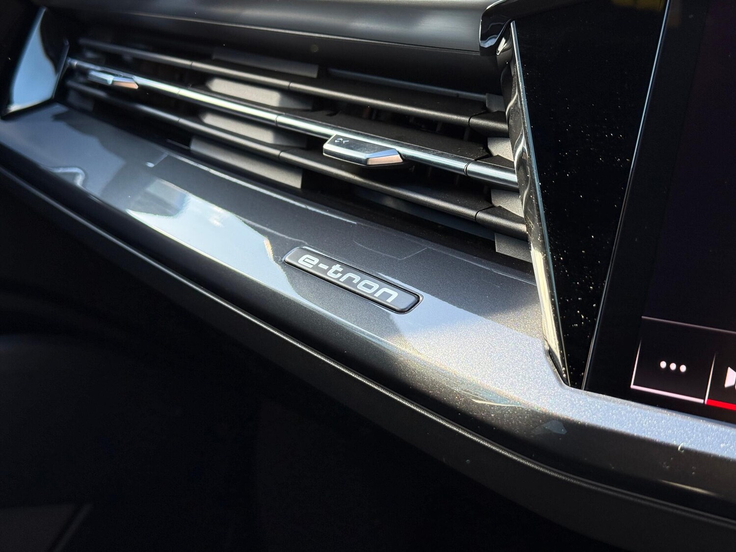 Used Audi Q4 e-tron 2022 for sale - 76377549: Photo 24