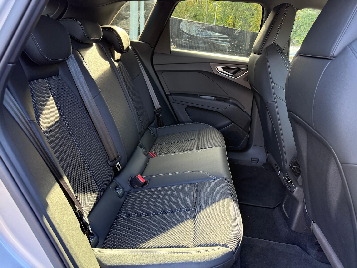 Used Audi Q4 e-tron 2022 for sale - 76377549: Photo 33