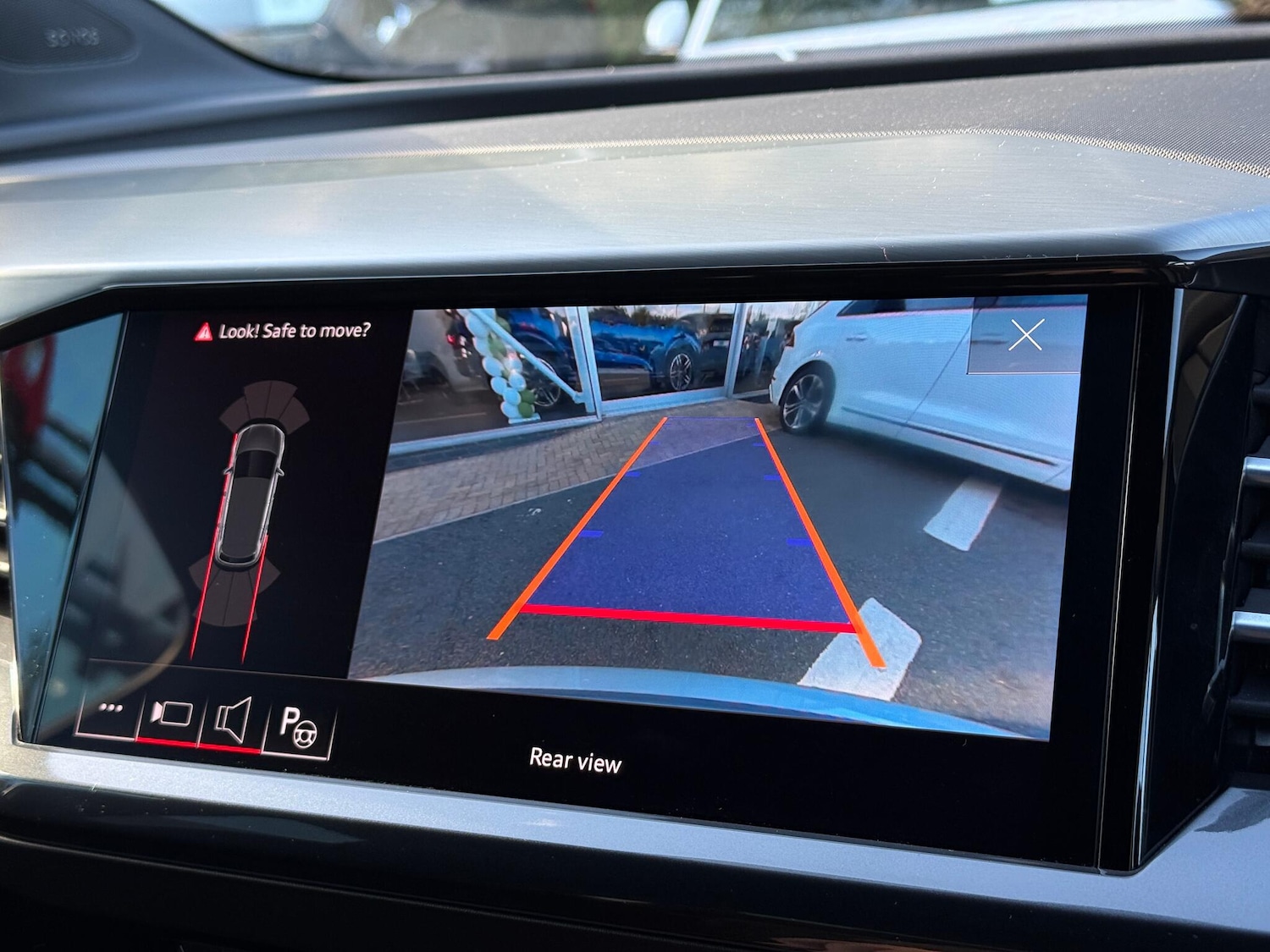 Used Audi Q4 e-tron 2022 for sale - 76377549: Photo 5