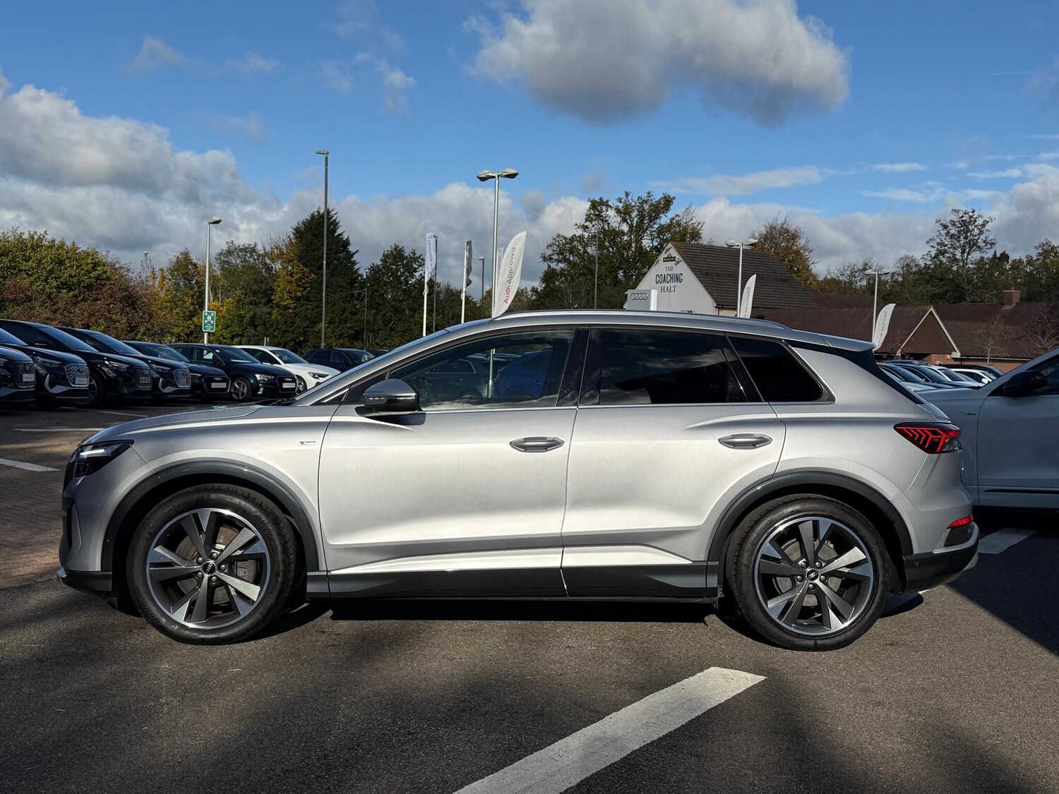 Used Audi Q4 e-tron 2022 for sale - 76377549: Photo 52