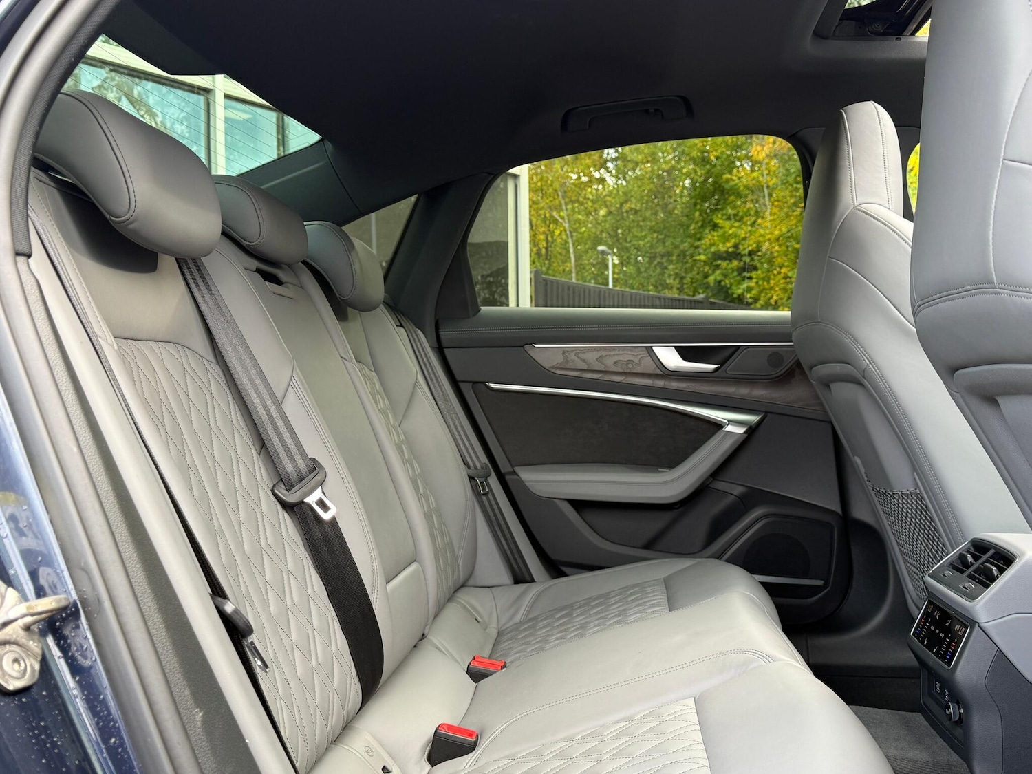 Used Audi A6 Saloon 2021 for sale - 76398585: Photo 31