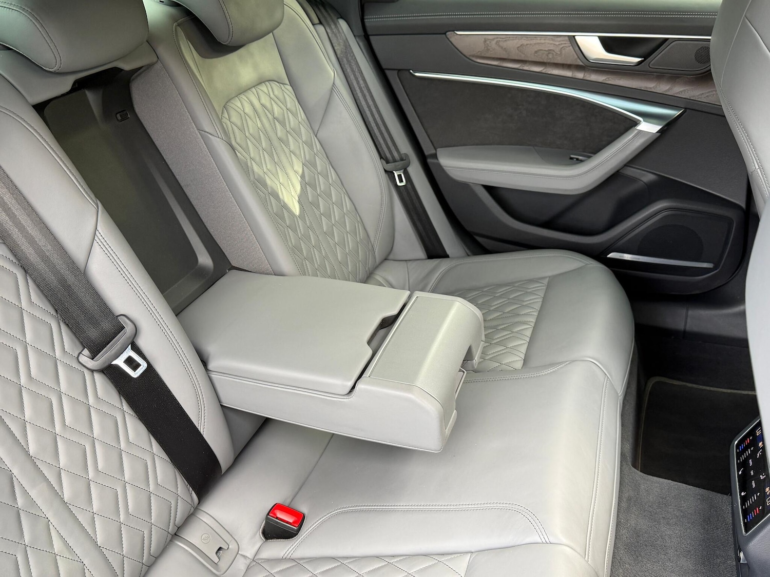 Used Audi A6 Saloon 2021 for sale - 76398585: Photo 33