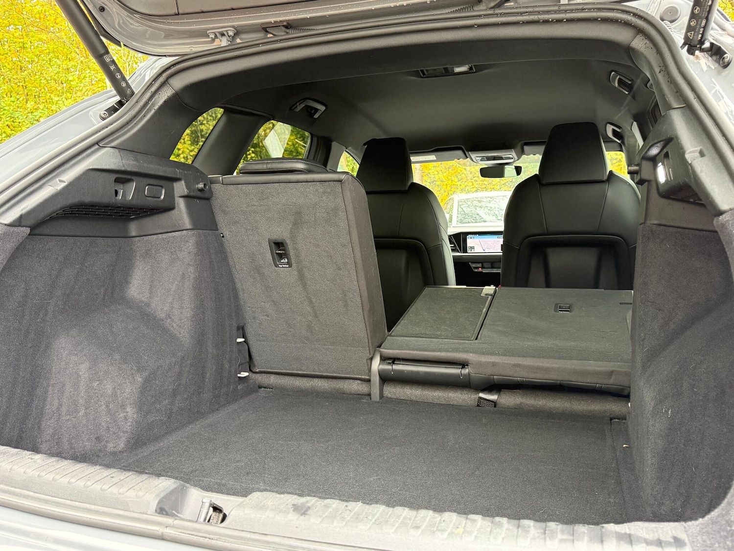 Used Audi Q4 e-tron 2021 for sale - 76457920: Photo 28