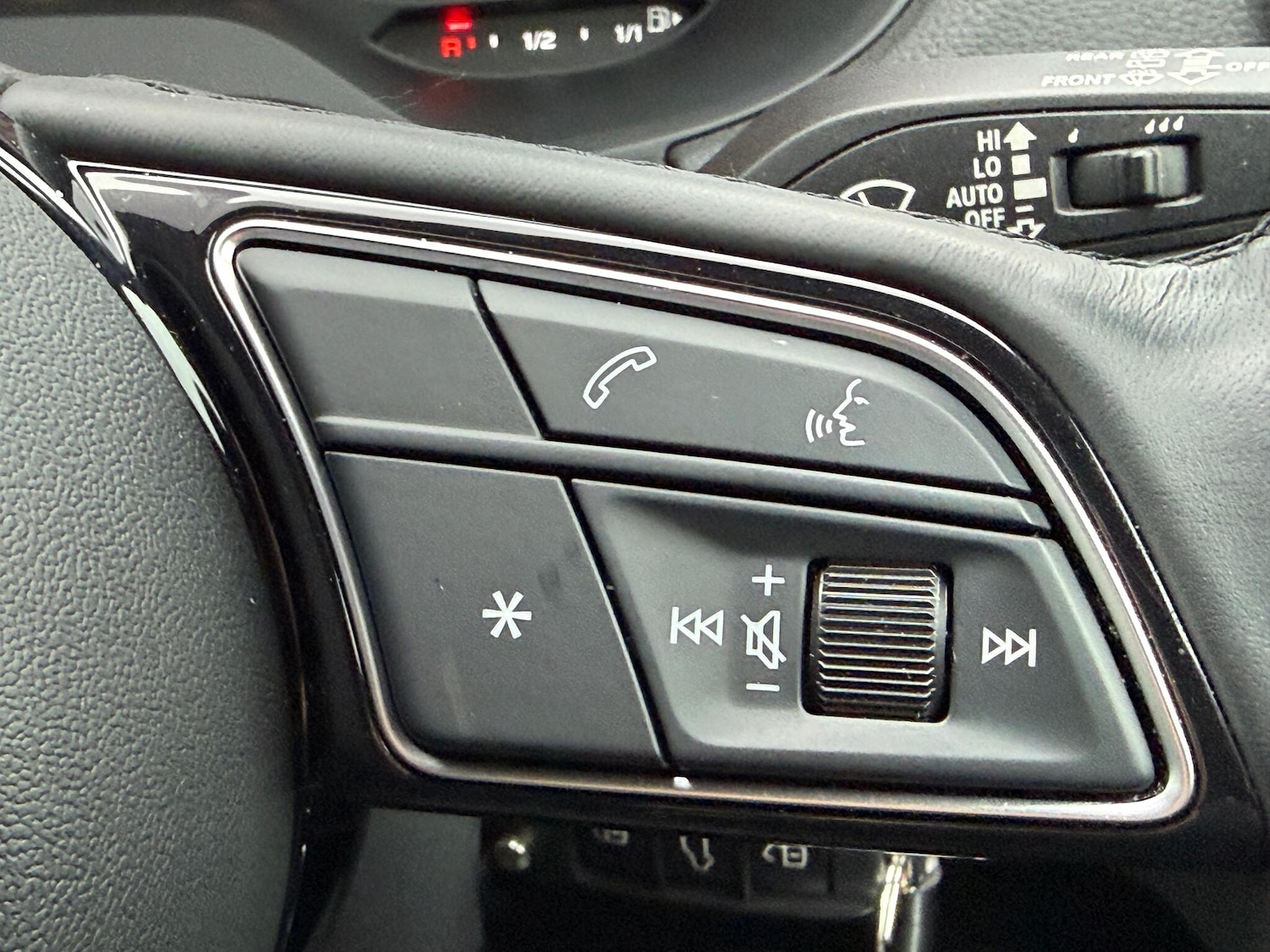 Used Audi Q2 for sale - 77331930: Photo 55