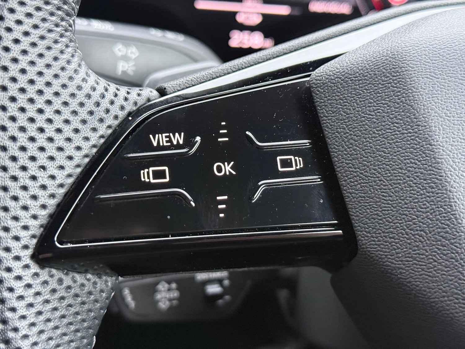 Used Audi Q6 e-tron 2025 for sale - 77410997: Photo 13