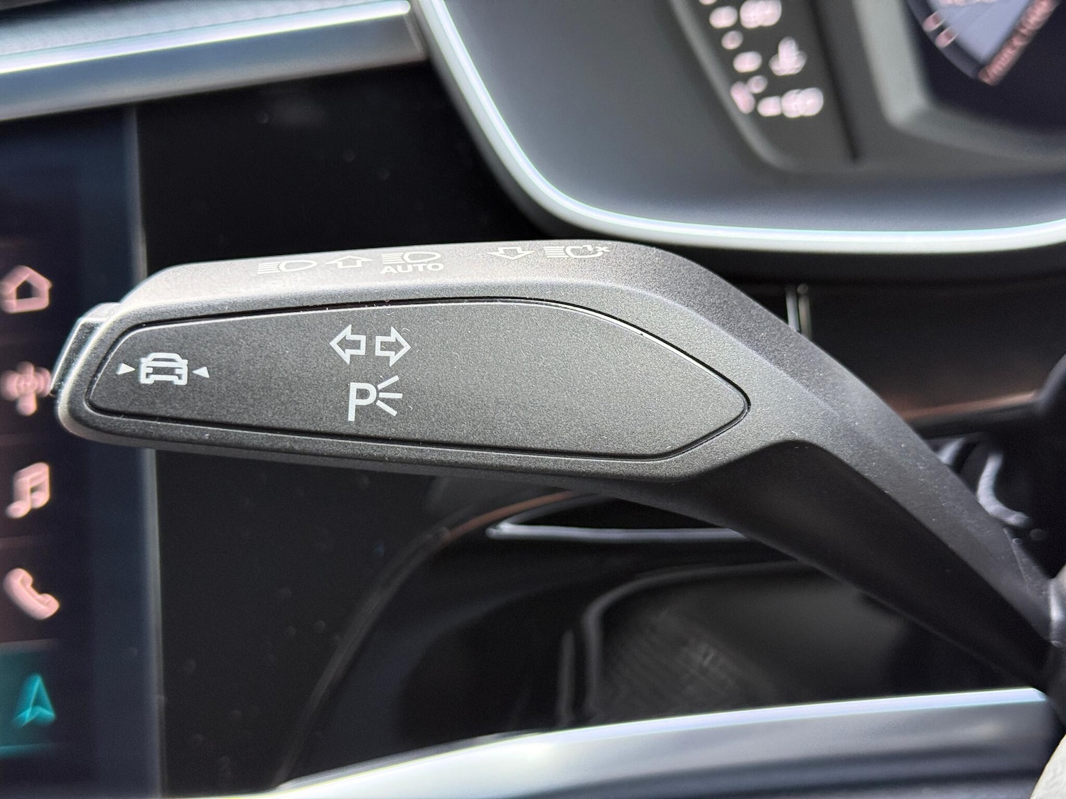 Used Audi Q3 2023 for sale - 77386642: Photo 12