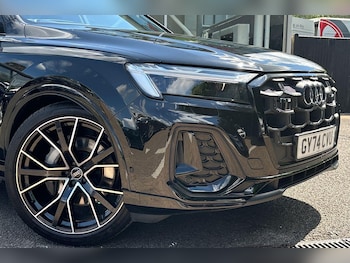 Used Audi Q7 2024 for sale - 76729055: Photo