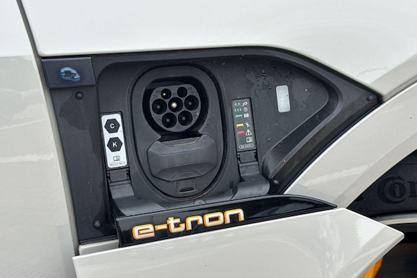 Used Audi e-tron 2021 for sale - 76349625: Photo 32