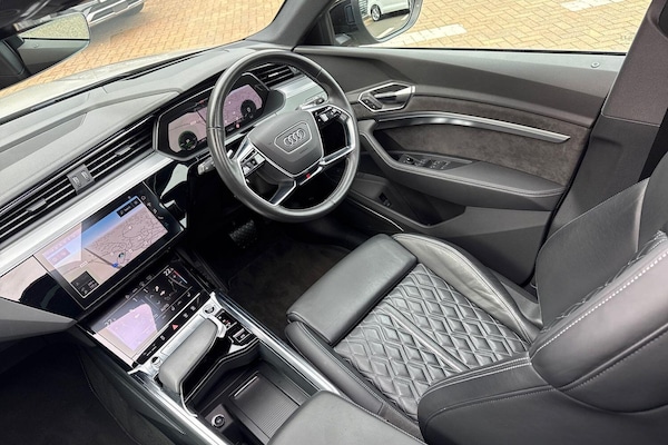 Used Audi e-tron 2021 for sale - 76349625: Photo 42