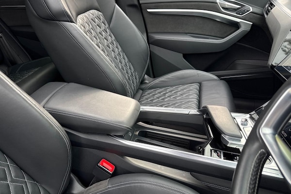 Used Audi e-tron 2021 for sale - 76349625: Photo 51