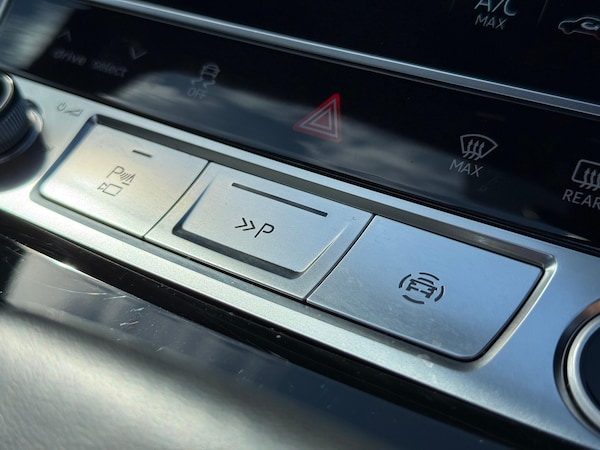 Used Audi Q8 2022 for sale - 76122698: Photo 29
