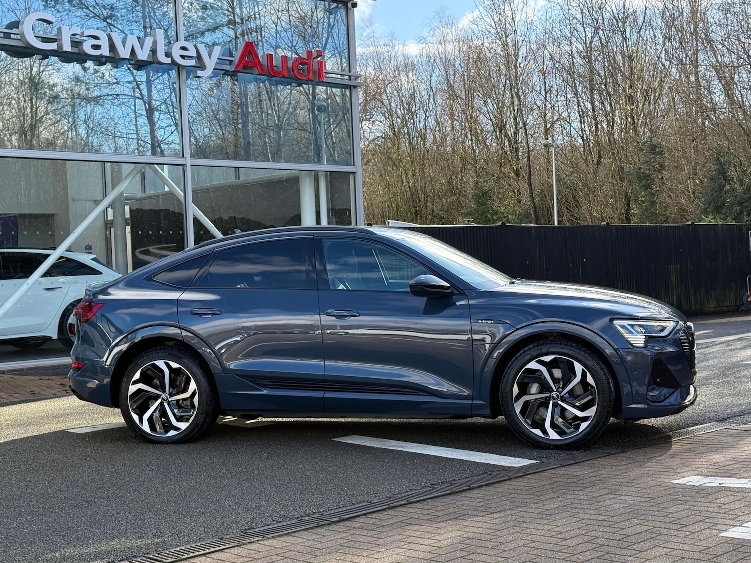 Used Audi e-tron 2022 for sale - 77496329: Photo 2